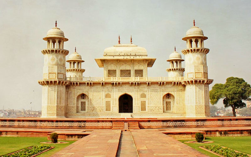 Taj Mahal Day Tour by Car - Only Guide & Transport Service