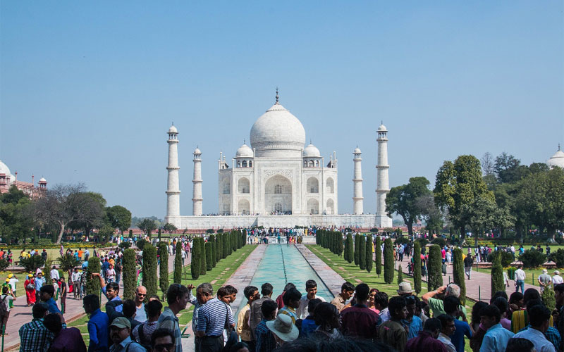 From Delhi: Taj Mahal Agra Tour by Gatiman Express Train