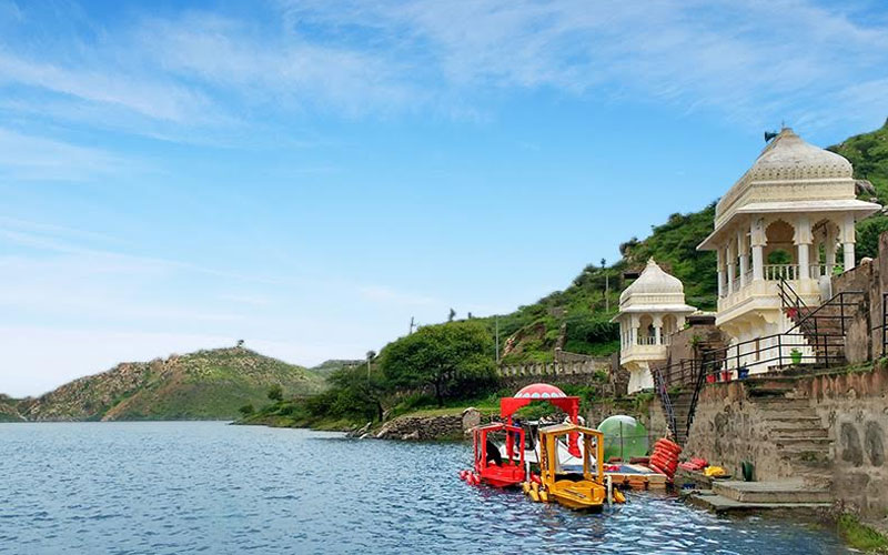 22 Days Rajasthan Tour with Jaisalmer, Ranthambore, Agra and Varanasi